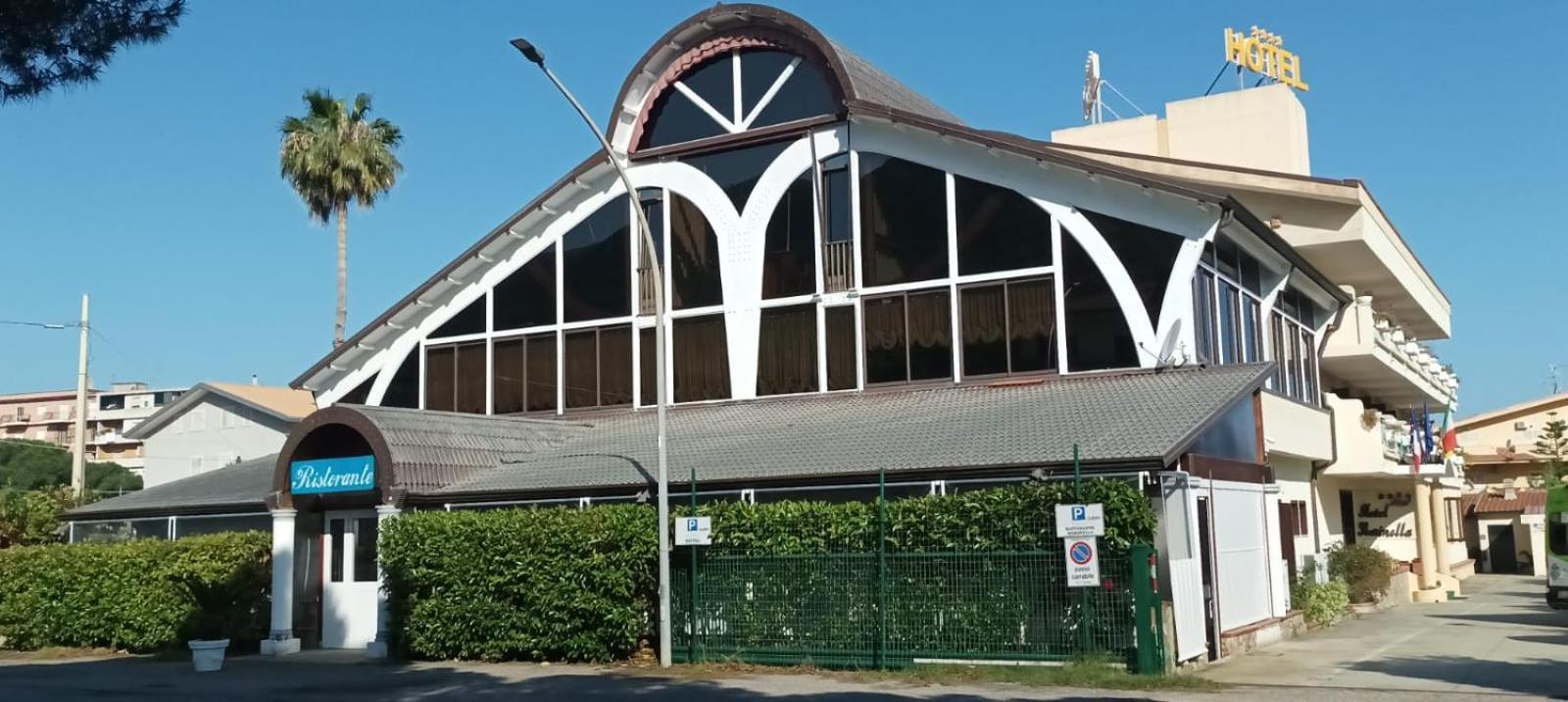 Hotel Marinella Pizzo  Exteriör bild